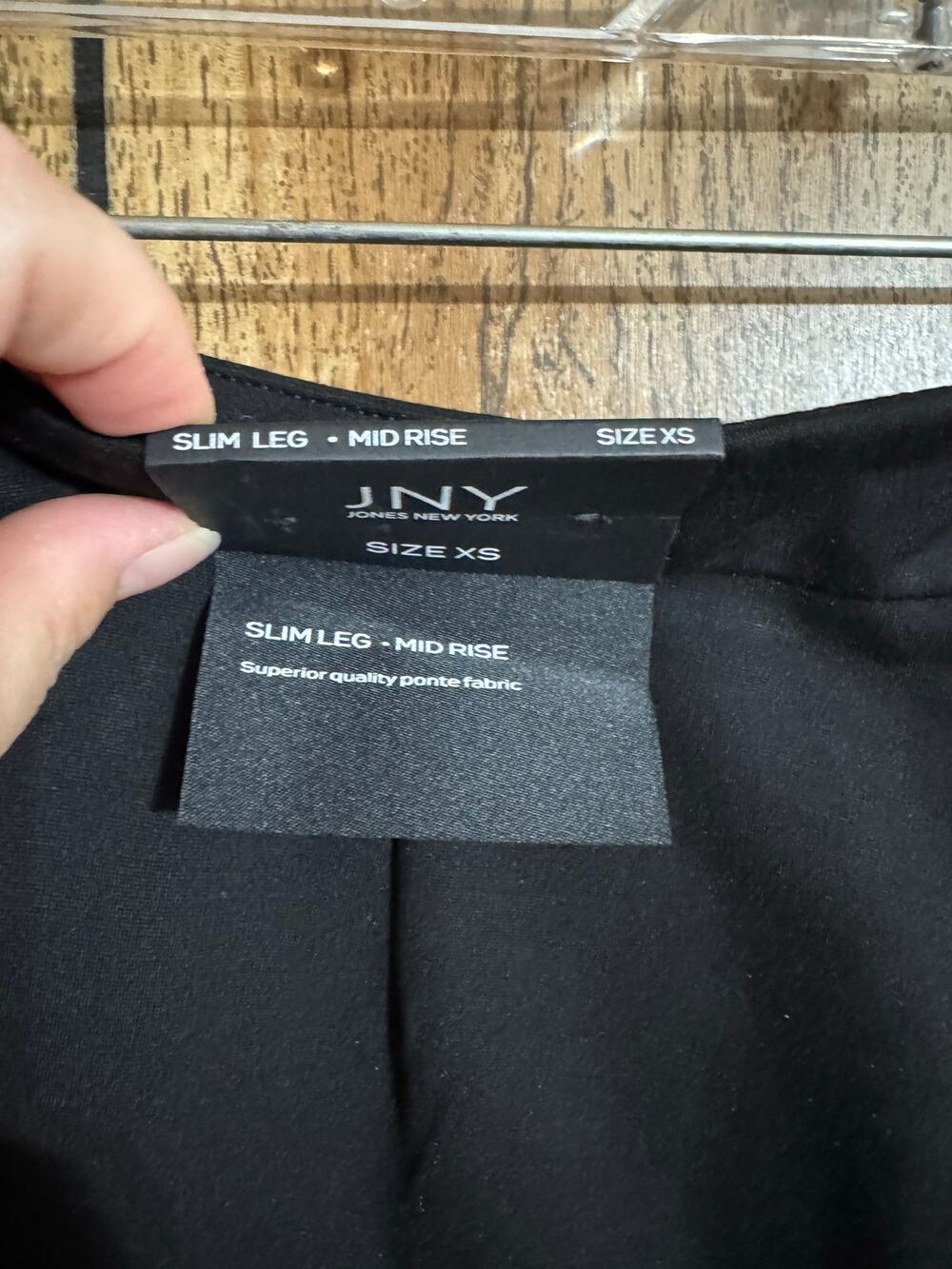 NWT JNY Jones New York Women’s Slim Leg Mid Rise Black Slacks Size XS